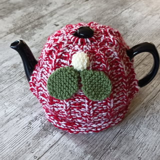 Xmas Mistletoe Tea Cosy 4-6 Cup