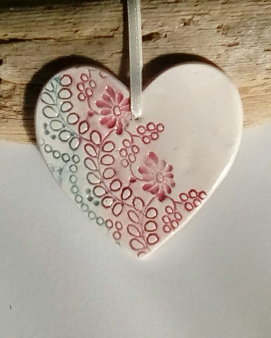 Ceramic "I love u" heart hanging