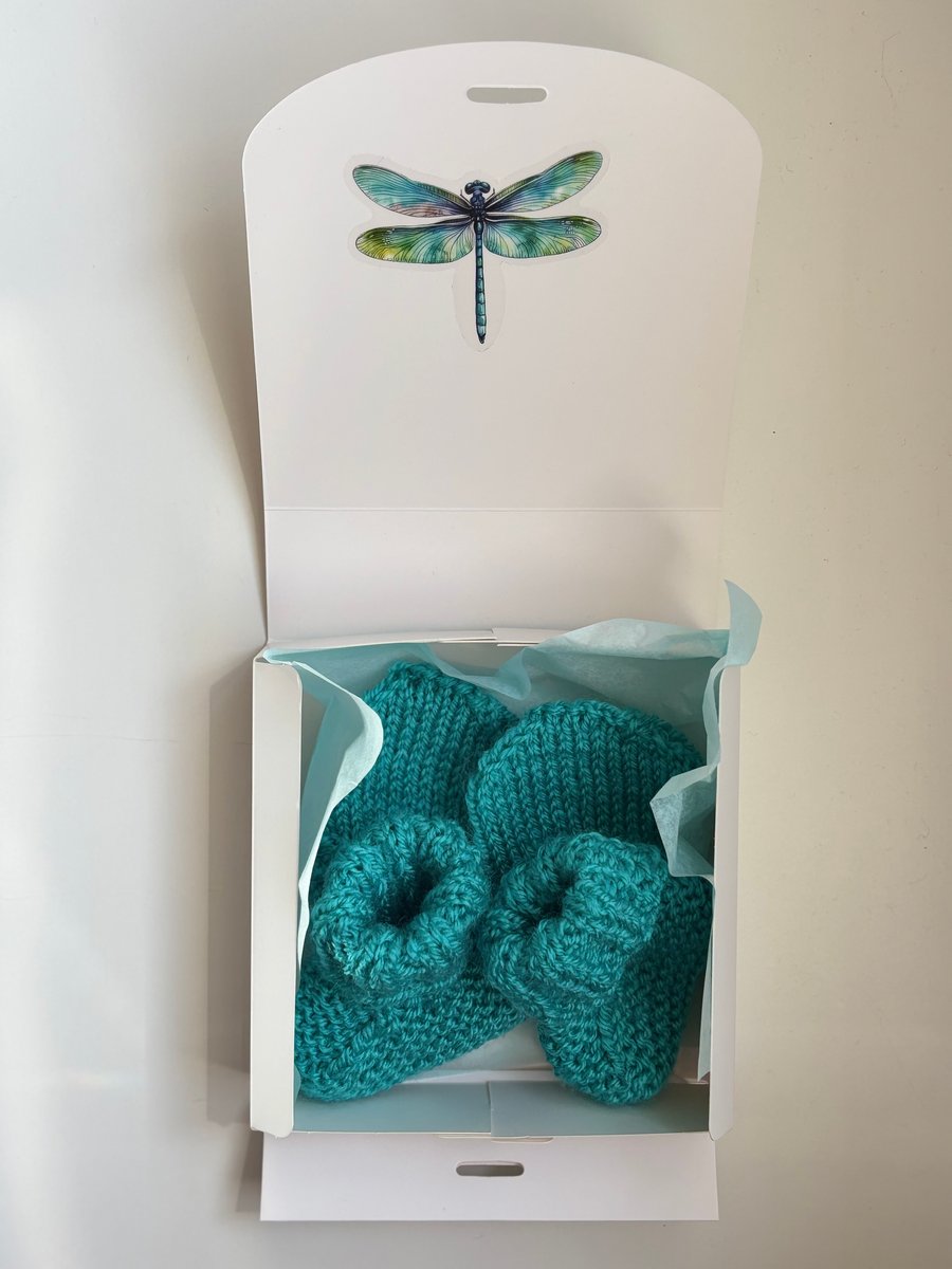 Baby gift set with booties and mittens blue green