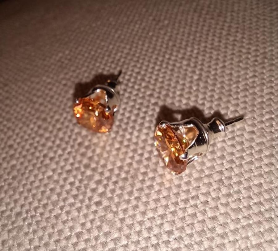 Golden yellow cubic zirconia studs
