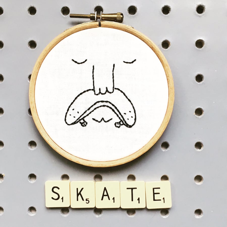 Skateboarder embroidery hoop, skateboard art, boarding textile art