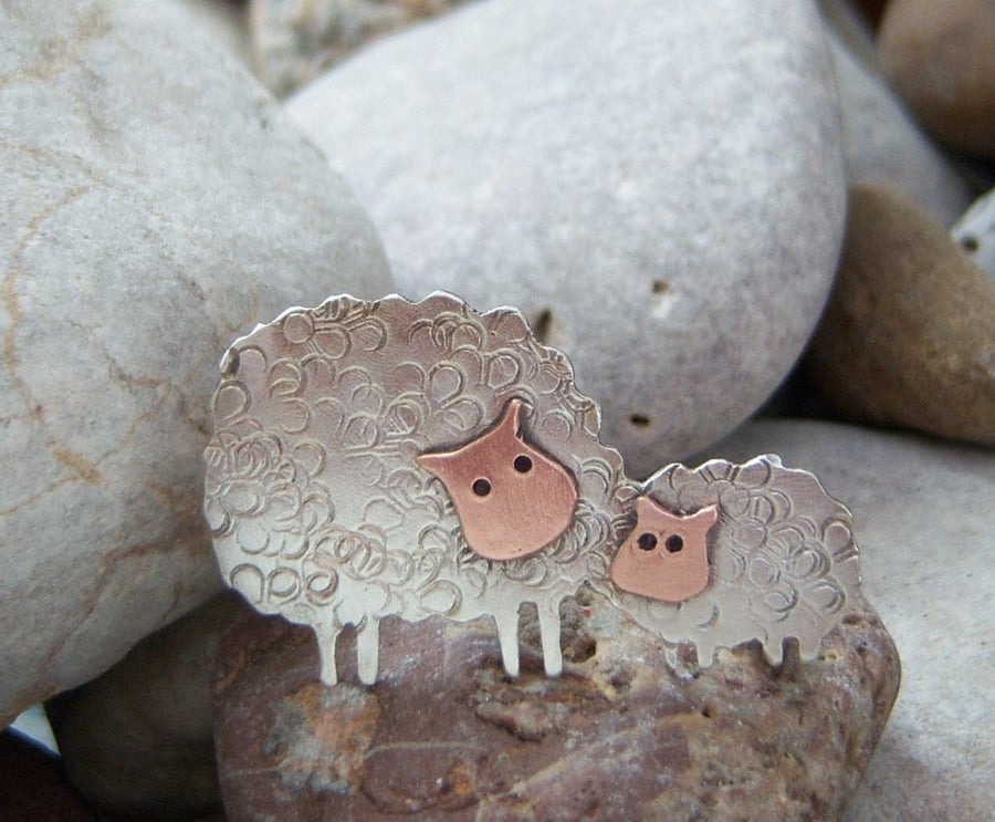 Sheep and lamb brooch in sterling silver