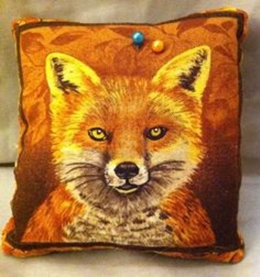Fox pin cushion 