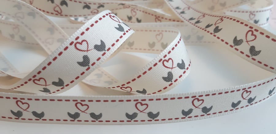 Lovebirds cream ribbon 15mm wide