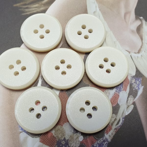 1" 25mm 40L IVORY SHEEN BUTTONS Matt Shiny mix