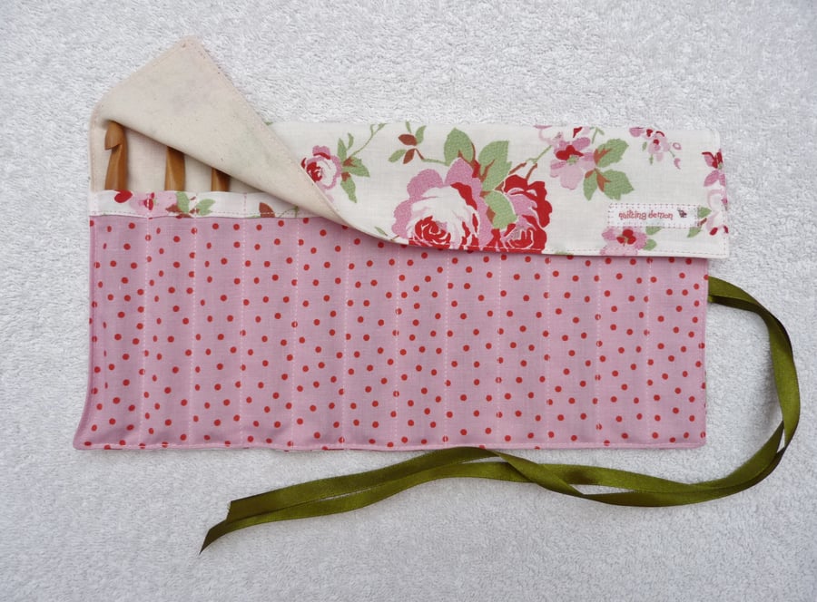 SALE  Crochet Set with 12 Bamboo Crochet Hooks in Roll Up Holder. Pink Roses