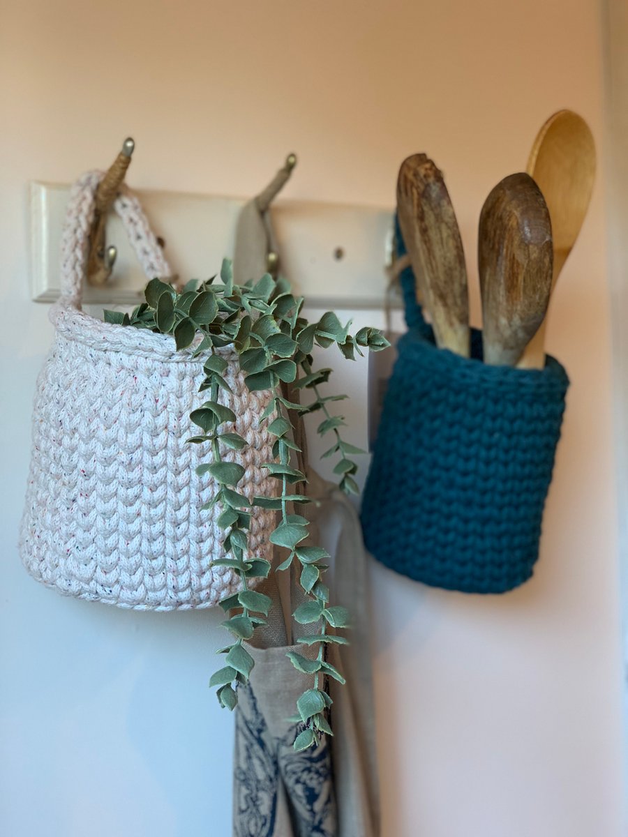 Hanging standing basket, plant pot, small desk storage basket