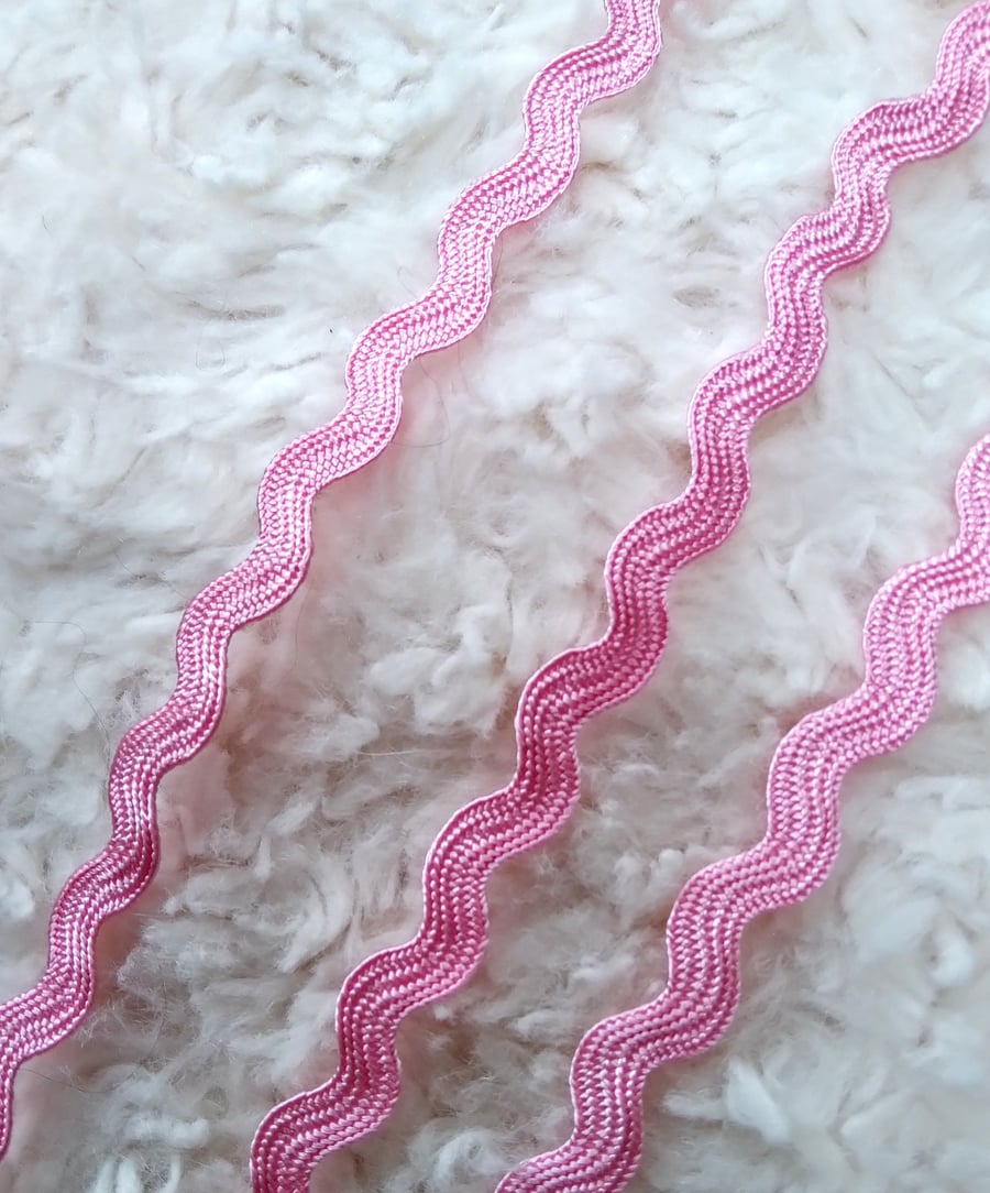3 metres pink cotton narrow RIC-RAC trim for sewing projects