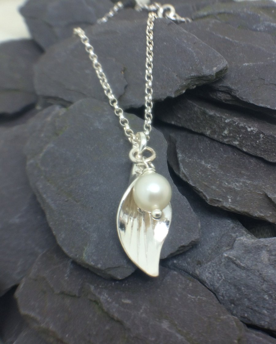 Sterling Silver Cala Lily White Pearl Charm Necklace, Flower Pendant, 