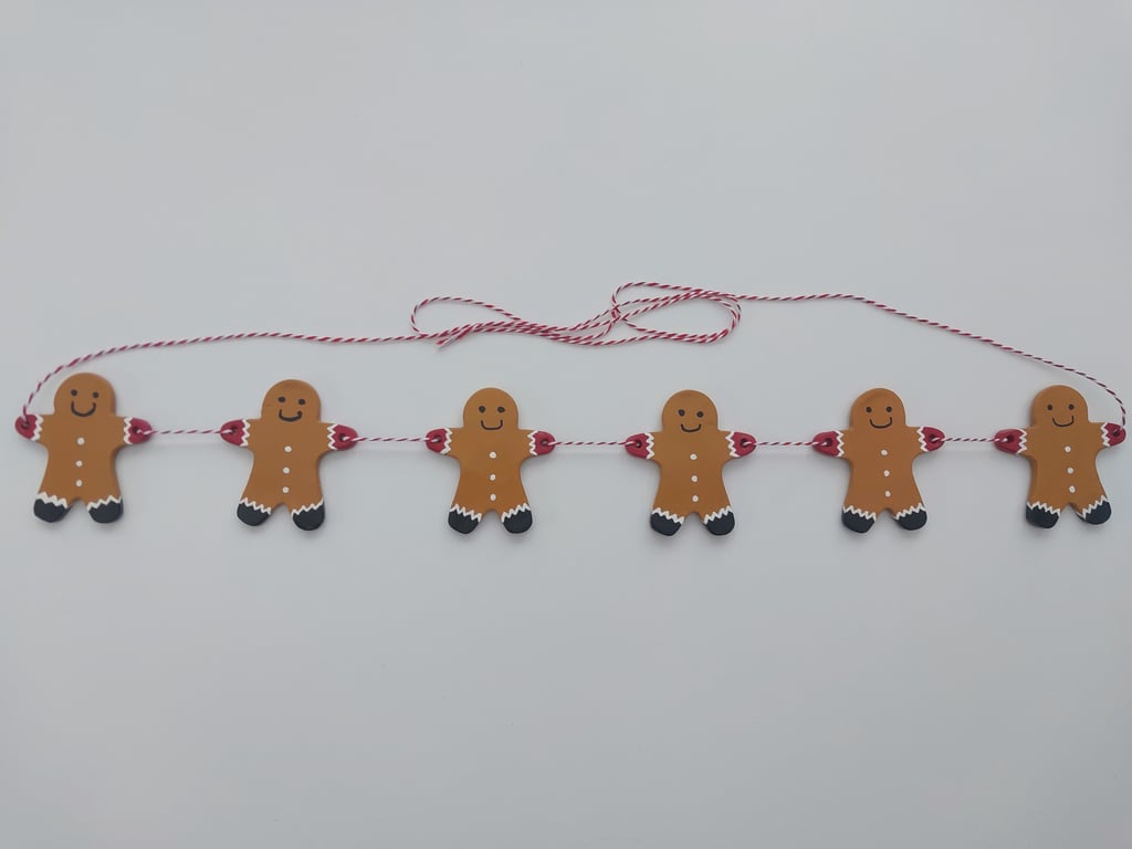 Gingerbread Men Christmas Garland, Bunting Traditional Classic Christmas Decor