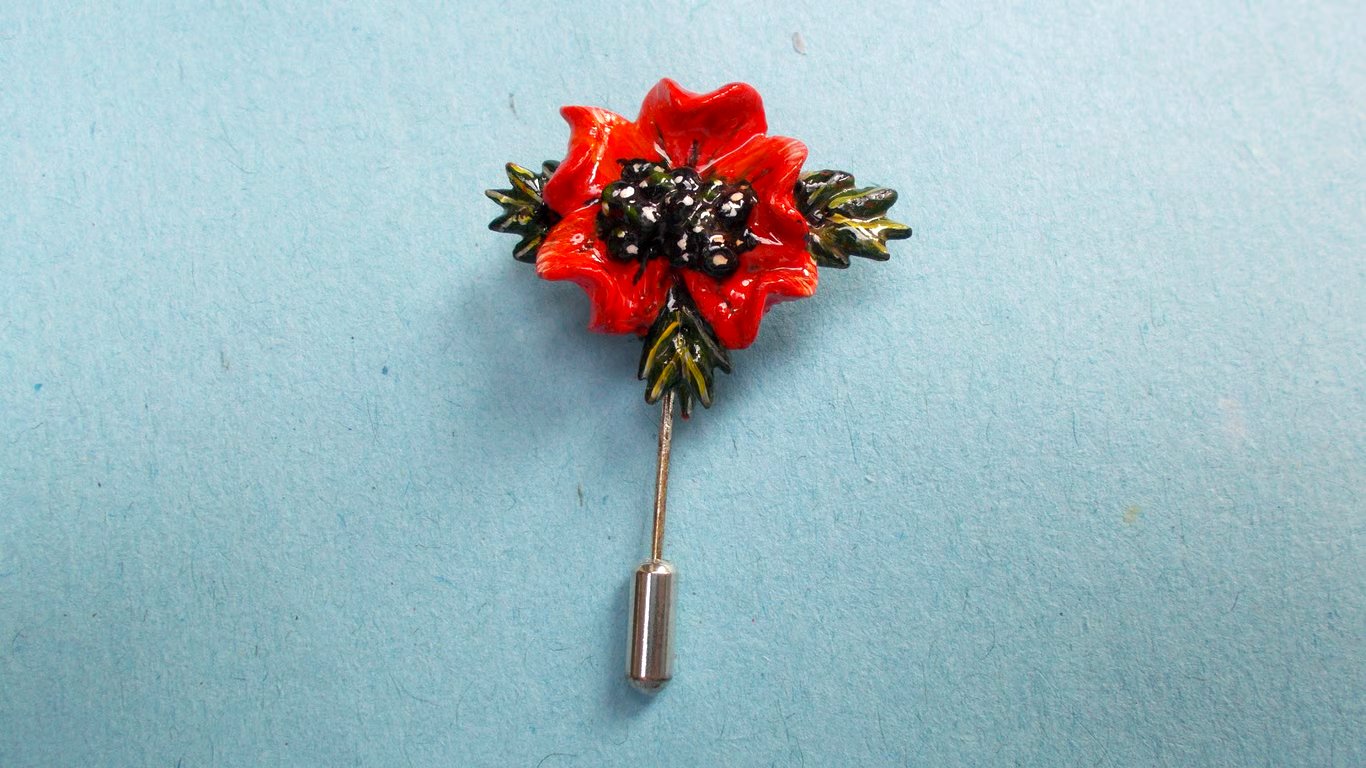 Red FIELD POPPY PIN Clay Remembrance Lapel Flower Brooch HANDMADE HAND PAINTED