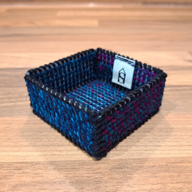 Small tray for small items - black, blue, pink mix pattern