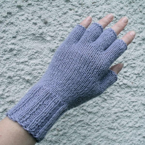 Seconds Sunday Lavender fingerless gloves 