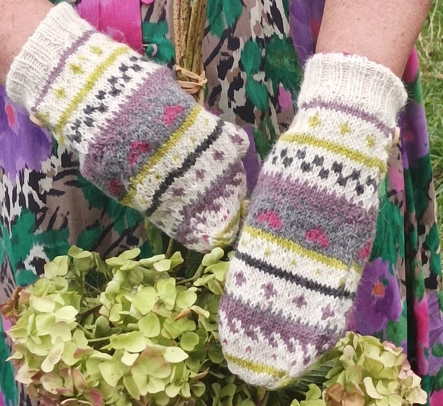 Hand knitted fair isle alpaca mittens Valentine gift