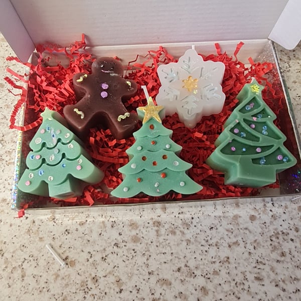 Handmade Christmas candles 