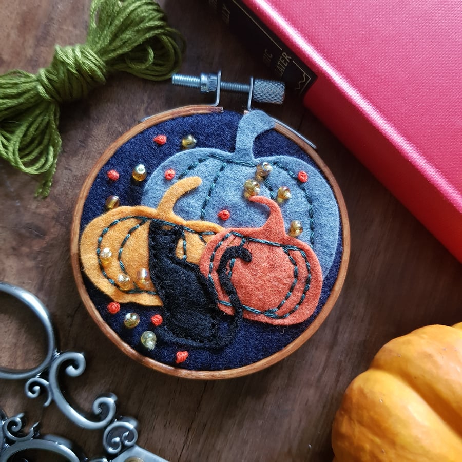Black cat with pumpkins - small wall decoration 