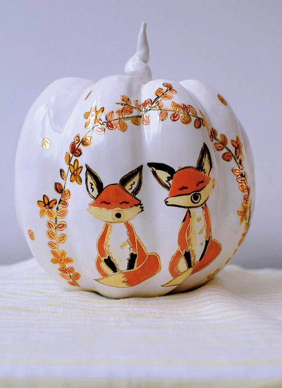 Hand Painted Fox Ceramic Pumpkin – Handmade Autumn Decoration with Gold