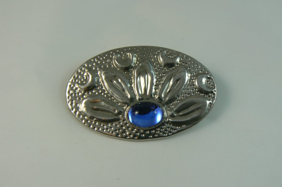 Pewter brooch ( blue cabochon flower)