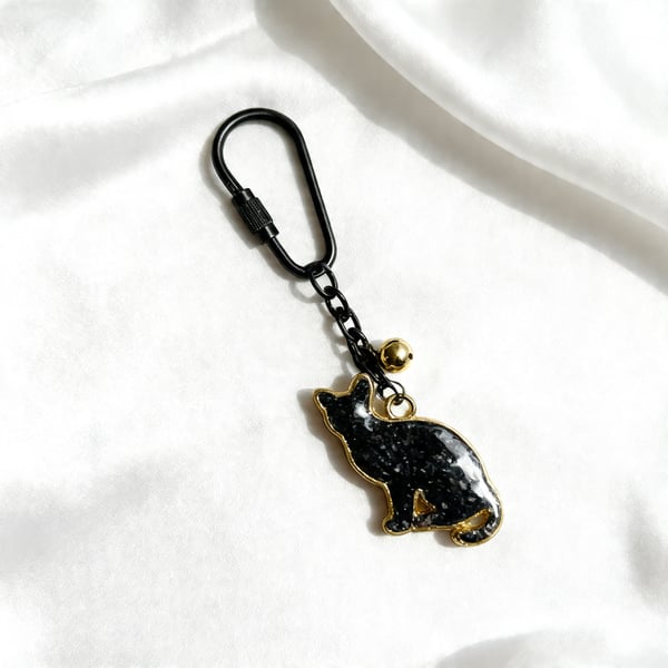 Shell Cat Pendant with Black and White Sides