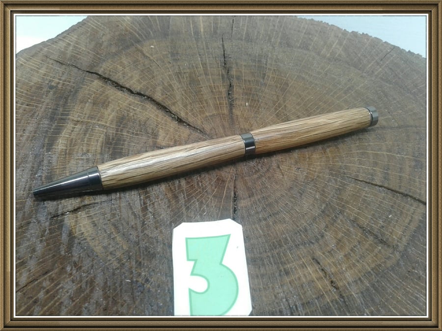 Oak pen