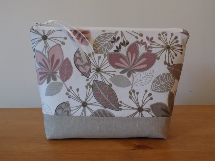 Contemporary Floral Fabric Toiletries Bag Large Make Up Cosmetics Case