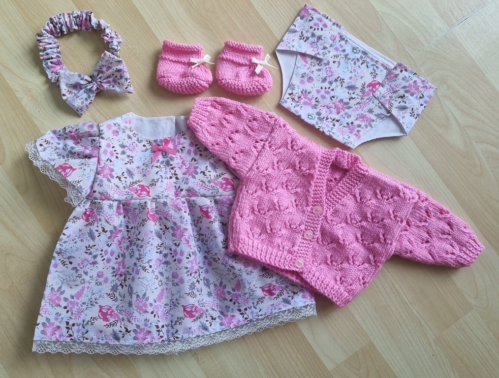 17 inch Dolls 5 piece Spring Garden clothing set (69)