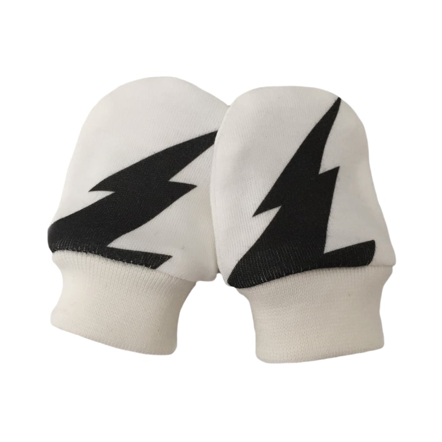ORGANIC Baby SCRATCH MITTENS in B&W LIGHTENING BOLTS  A New Baby Gift Idea