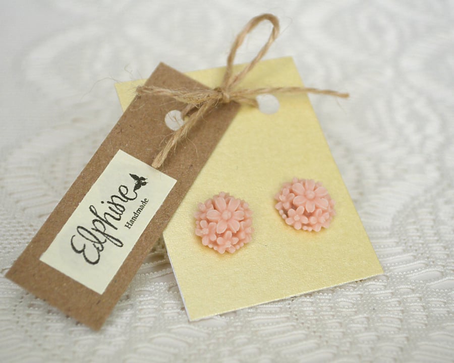  Stud Earrings with Pale Pink Flower Clusters