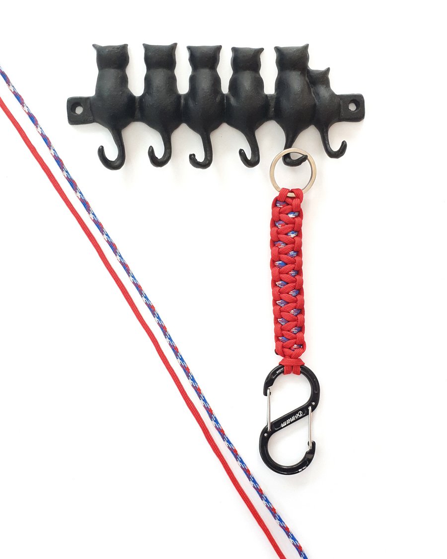 Rugged & practical keyring with S carabiner