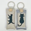 BLACK CAT KEY RING - lavender, stripes