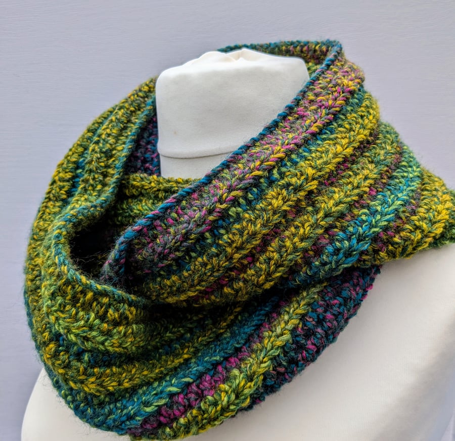Crochet infinity scarf
