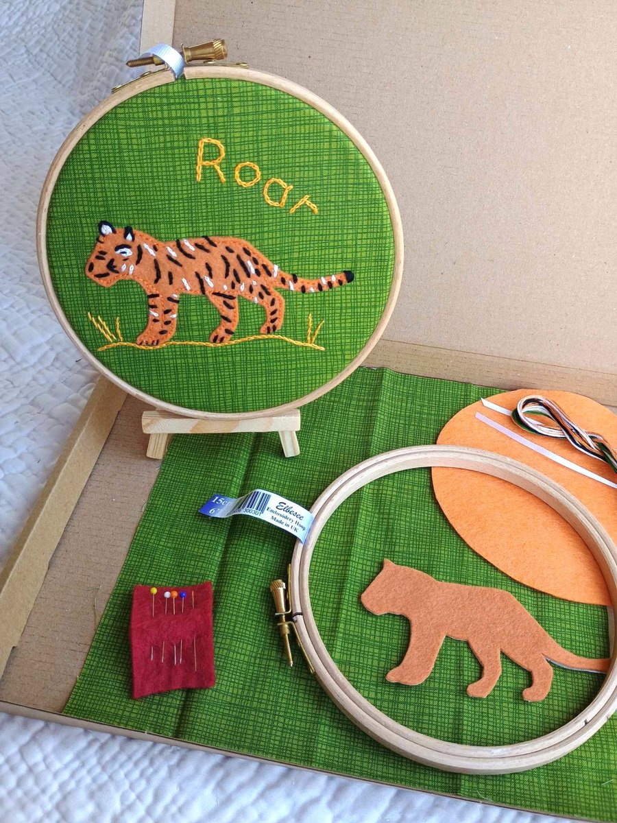 Craft kit - Tiger Roar hand appliqued and embroidered hoop picture