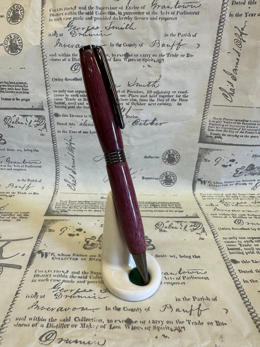 Purpleheart & black Streamline Pen