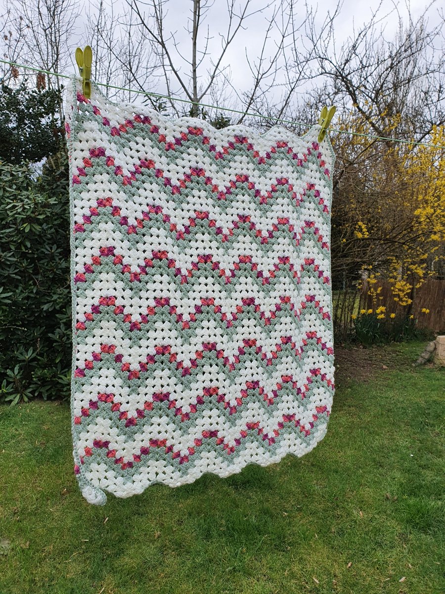 Crochet Spring Tulip baby blanket 