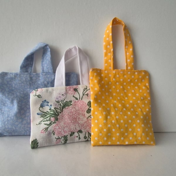 Set of 3 Handmade Lavender Bags - Natural Lavender Sachets for Wardrobe & Linen