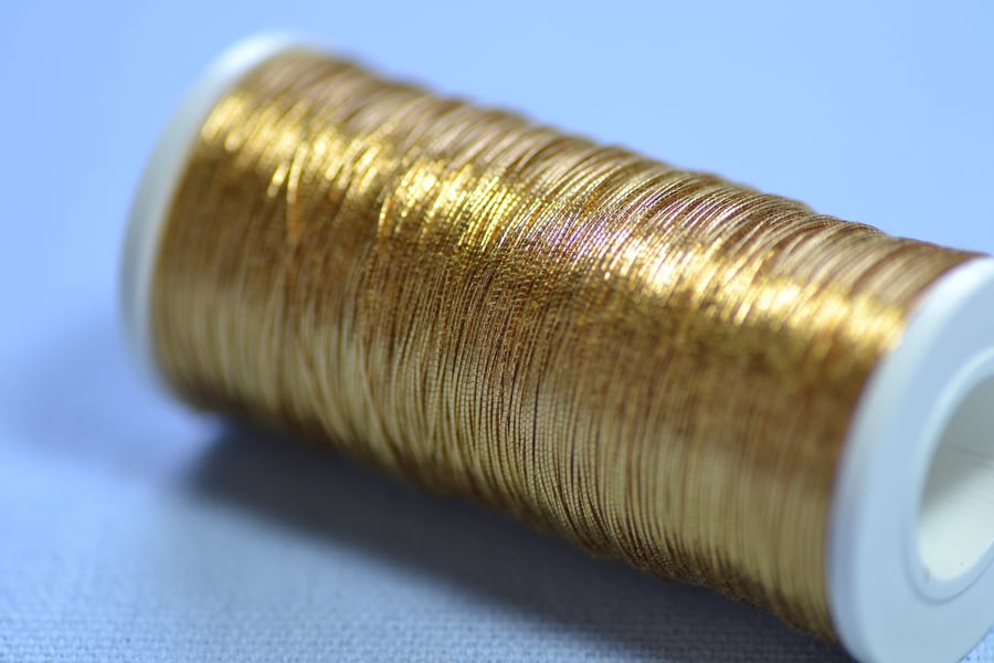 371 Thread - Gold