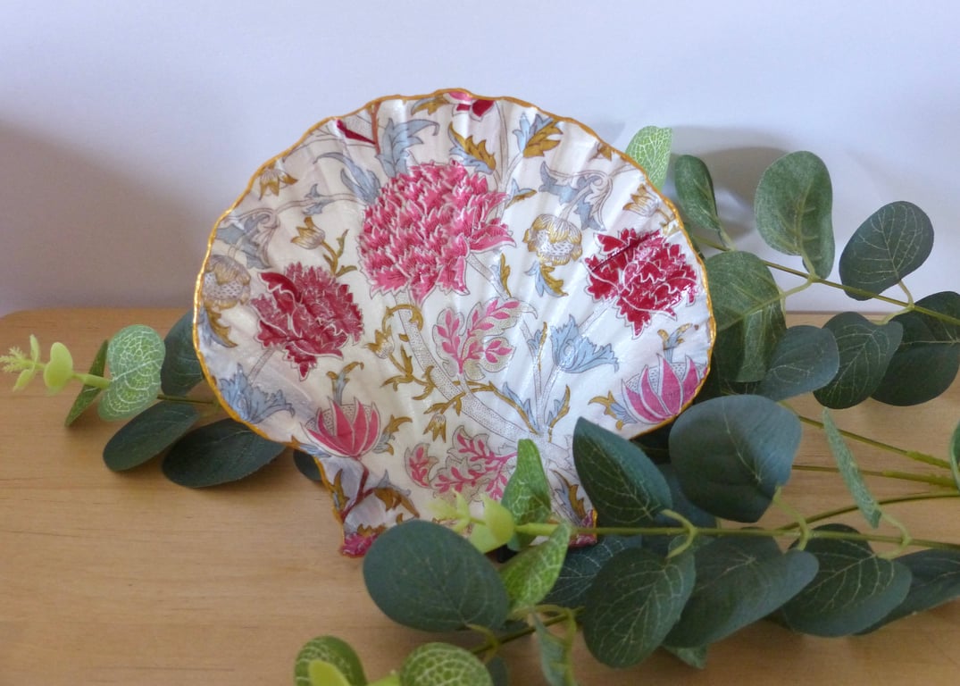 Scallop Shell Trinket Dish