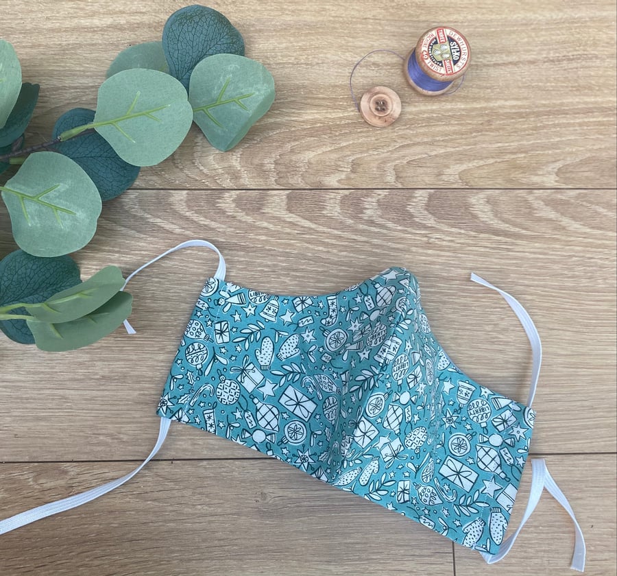 Face Covering, Adult Face Mask, Triple Layer, Nose Wire, Liberty,Christmas