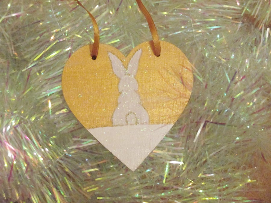 Bunny Rabbit Heart Christmas Tree Decoration Snow Scene White Glitter and Gold