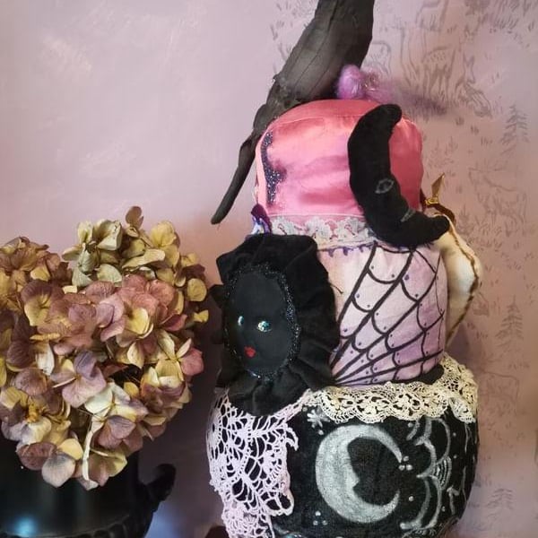 Sceance, seance inspired textile sculpture, vintage style, art sculpture