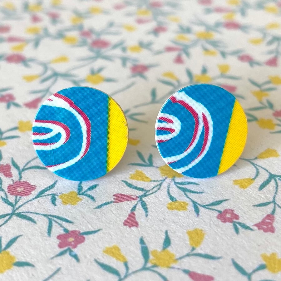 Recycled plastic turquoise & yellow graphic stud earrings