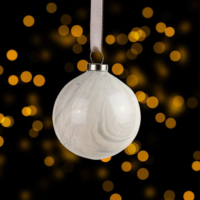 White and silver marbled 5cm round ceramic Christmas bauble 