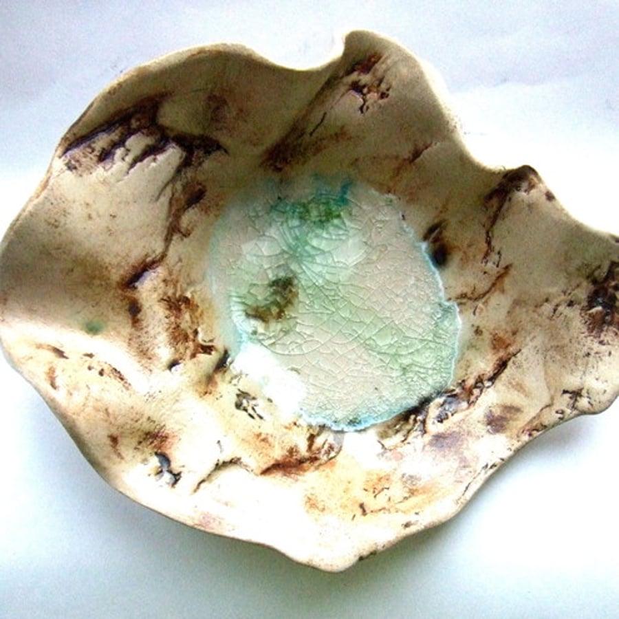 Frosted Shell Ceramic Dish