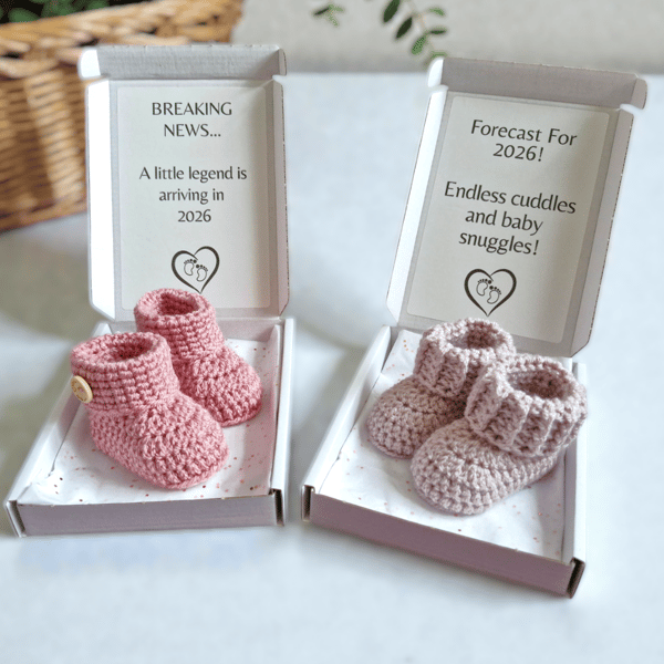 2026 Pregnancy Announcement Crochet Booties – Letterbox Gift Box