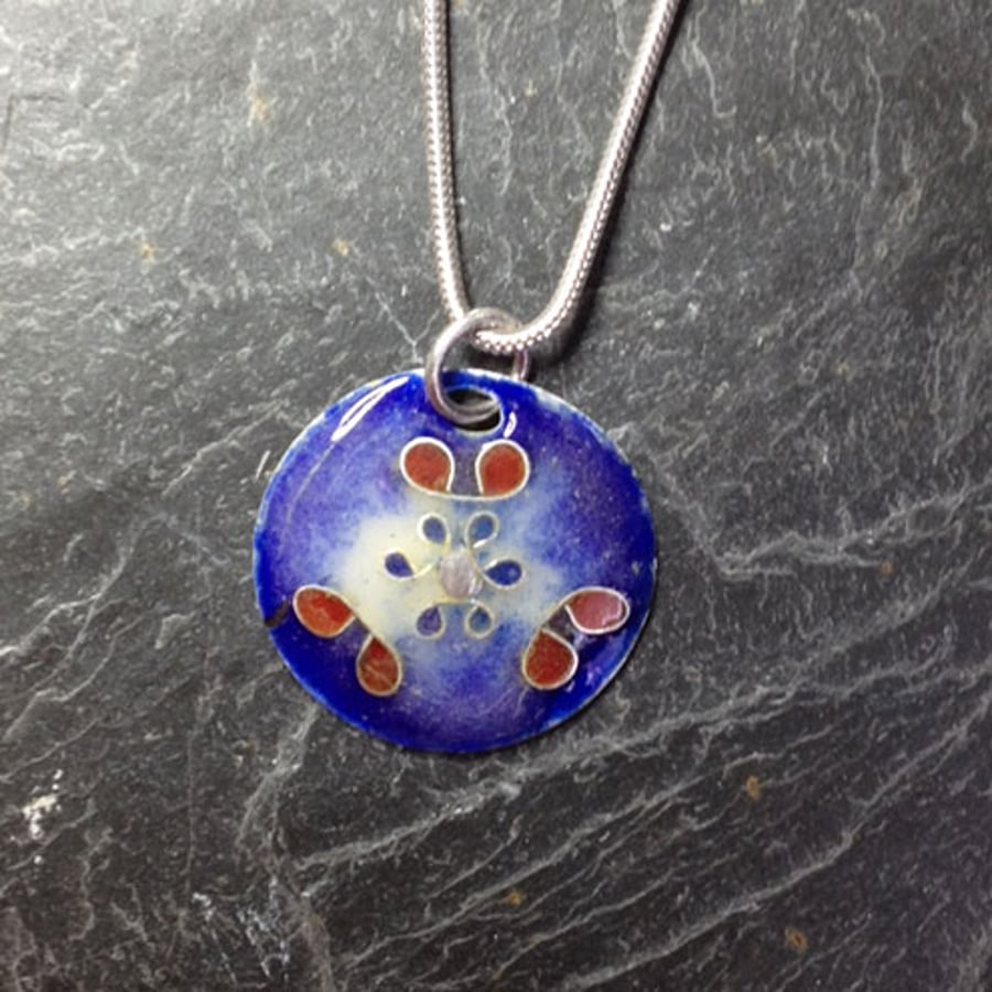 Sapphire blue and red cloisonne enamelled pendant