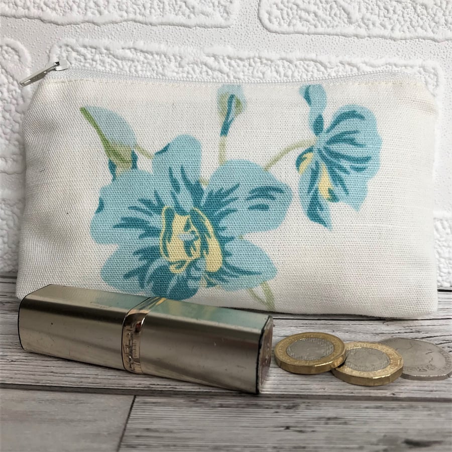 Large purse, coin purse in ivory with blue flowers