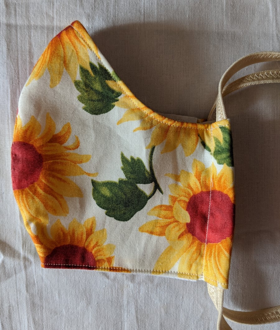 Cotton face covering with sunflower print