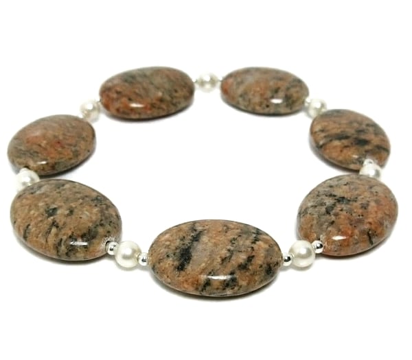 Brown Sesame Jasper Stretch Bracelet With Cream Pearls