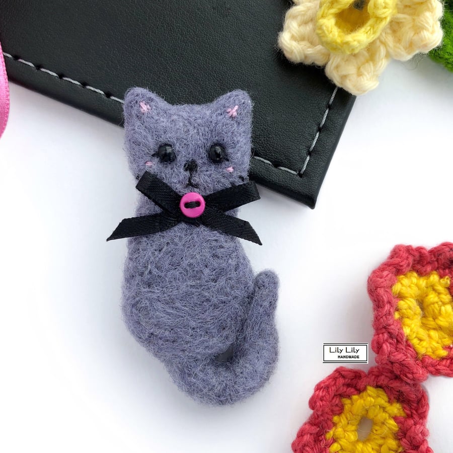 SOLD Cat brooch, Grey, needle felted by Lily Lily Handmade