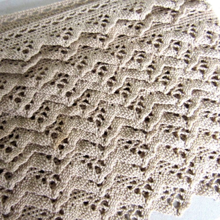 Narrow Walnut Dyed Light Brown Cotton Lace